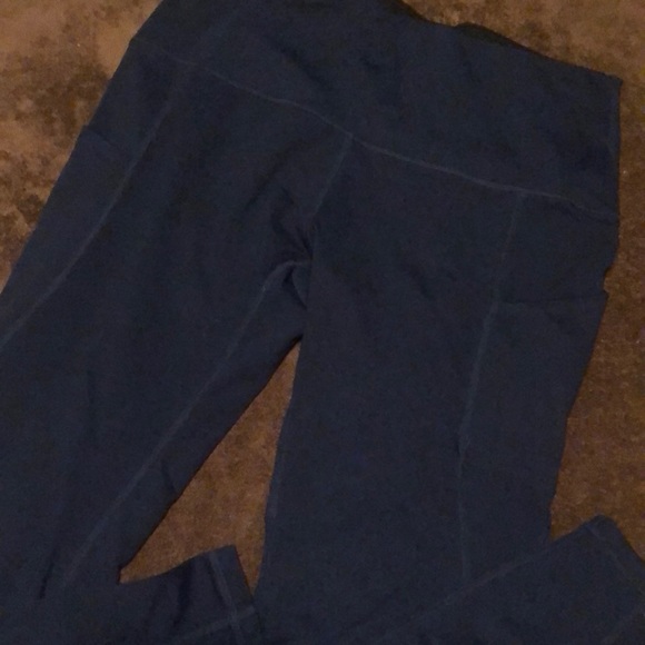 Navy leggings with phone pocket - Picture 2 of 4